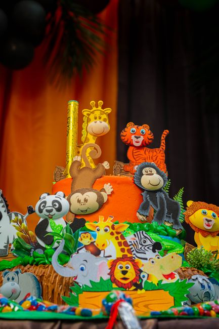 Gemenele panda din Berlin sărbătoresc doi ani cu un tort special din gheață