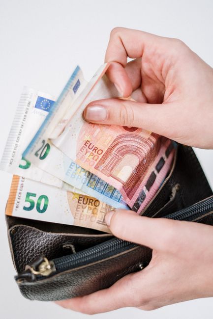 Ce cheltuieli surprinzătoare îi așteaptă pe turiștii români în vacanțe