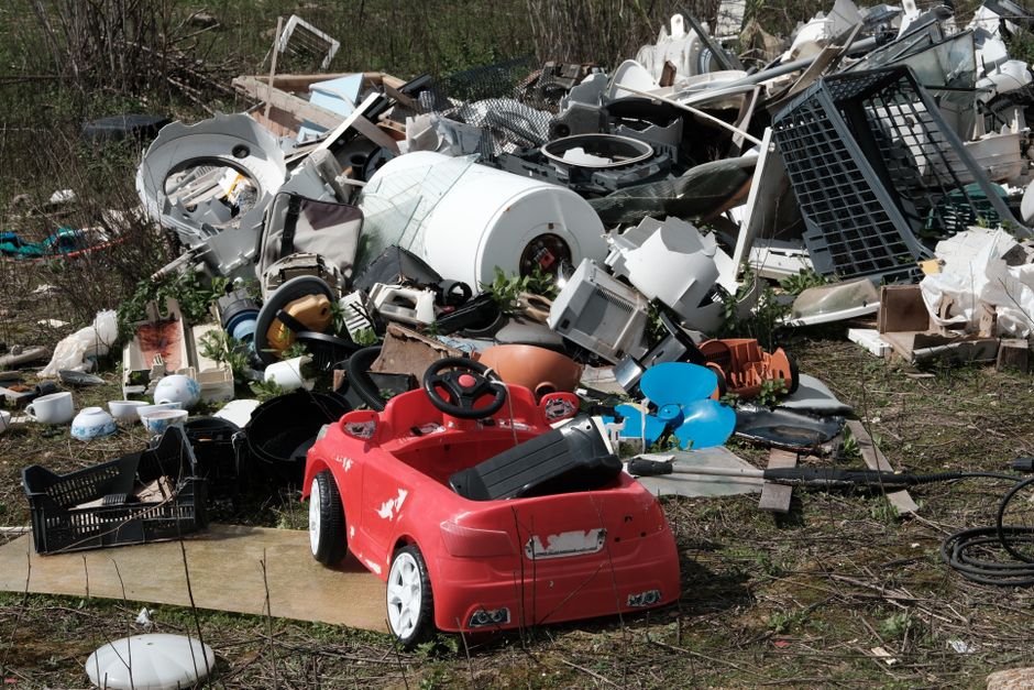 Sibiu se confruntă cu o problemă majoră: peste 440 de mașini abandonate pe străzi