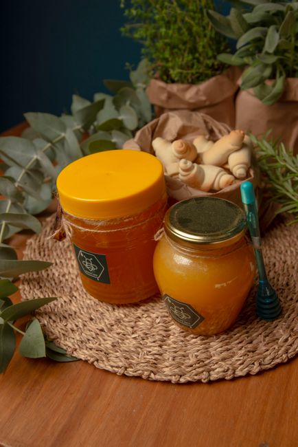 Descoperă mierea de cimbru din Creta: un elixir rar cu proprietăți extraordinare