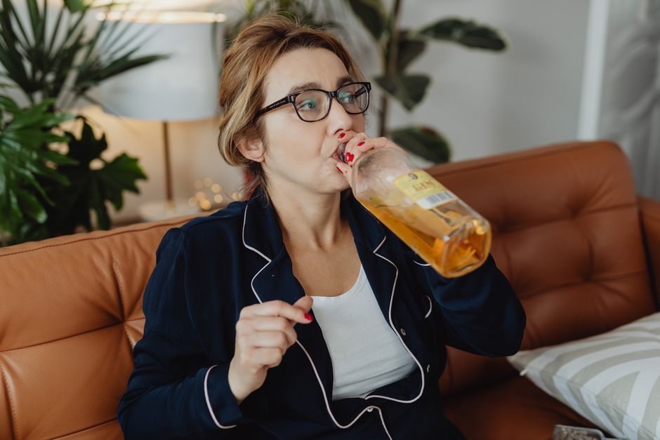 Sondaj alarmant: o femeie din patru consumă alcool în timpul sarcinii