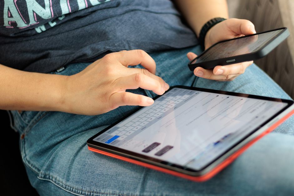 România pe ultimul loc în UE la competențe digitale, în ciuda accesului crescut la internet