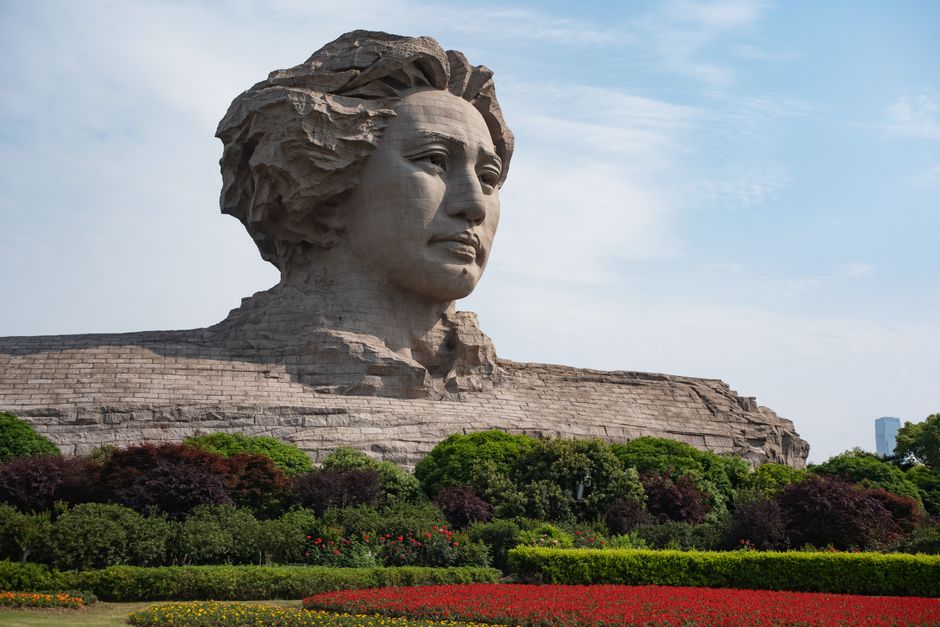 Artist chinez condamnat la închisoare pentru insultarea lui Mao Zedong