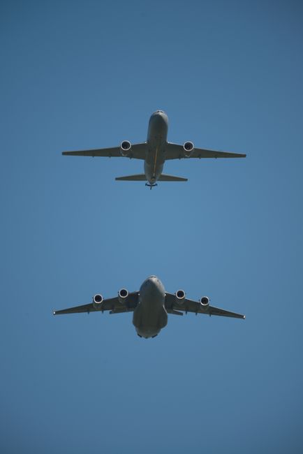 Avion militar american aterizează la Moscova: cine se află la bord?