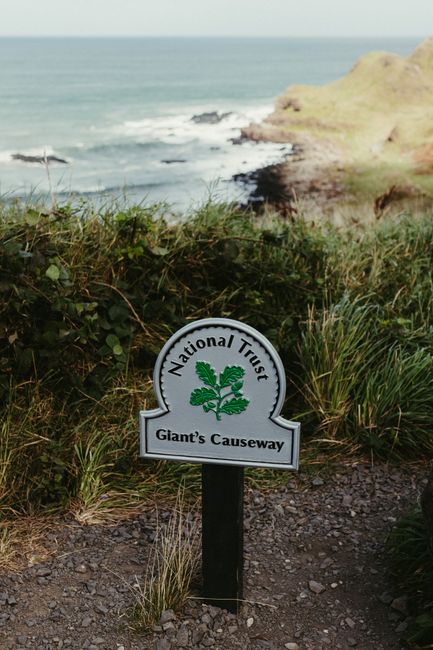 Monedele aruncate de turiști la Giant’s Causeway provoacă daune majore site-ului UNESCO
