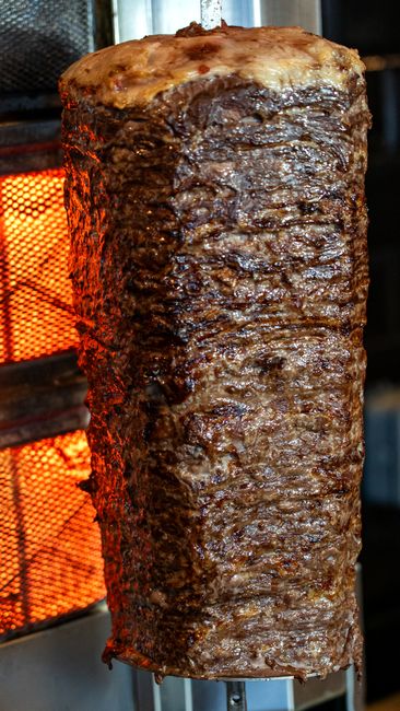 Cum să prepari shaorma delicioasă acasă: secretele cărnii și condimentelor