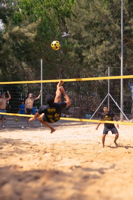 Adela Vasilescu, la 14 ani, va reprezenta România la Europeanul de volei pe plajă U18