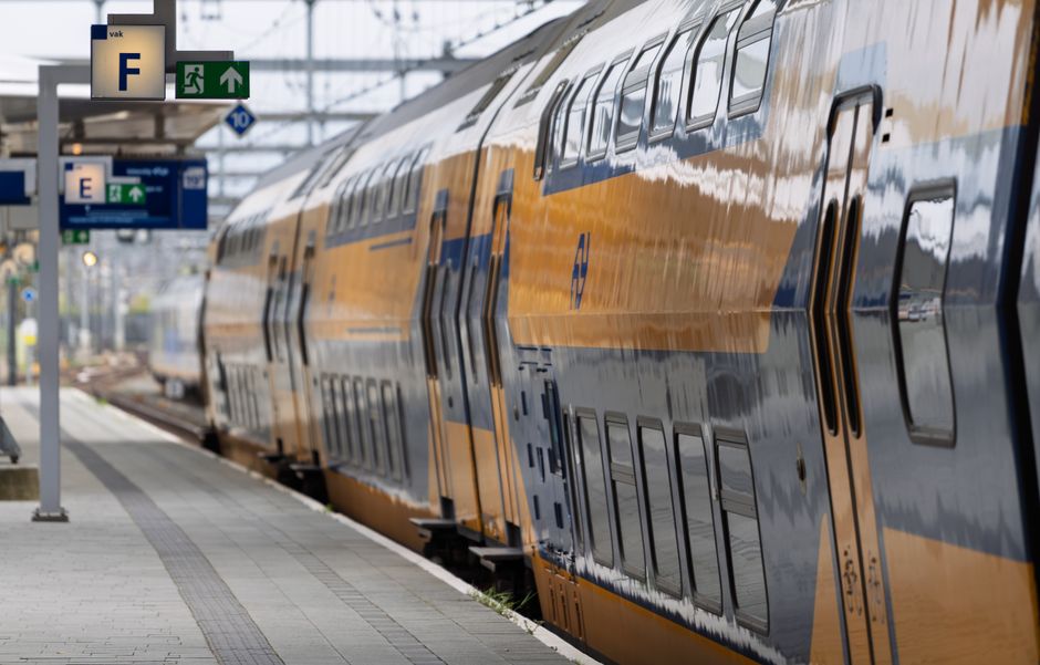 Atenție călători: grevă generală în Olanda afectează transportul public și feroviar