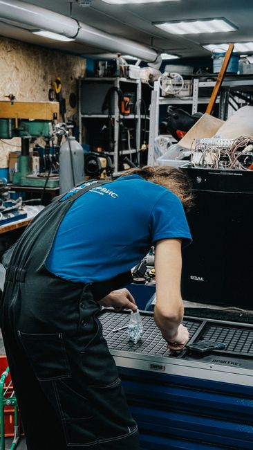 Oportunitate de carieră: IMPERA F&R SRL angajează tehnician electronist cu beneficii atractive