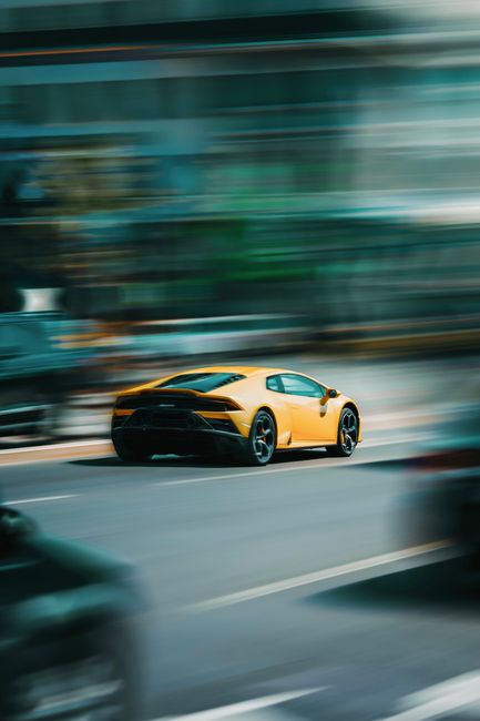 Șofer de Lamborghini, prins cu peste două ori limita de viteză în Marea Britanie