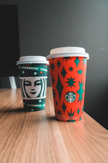Revoluția paharelor personalizate în cafenelele din Ardeal