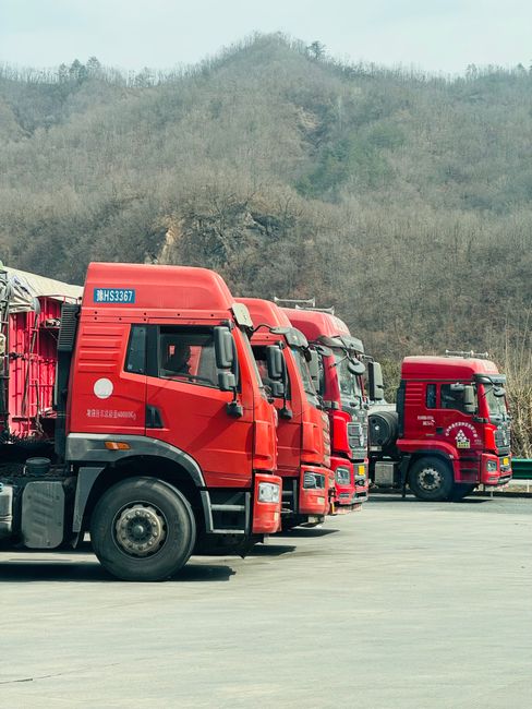 China revoluționează transportul: 50% din camioane sunt electrice, în timp ce Europa rămâne în urmă