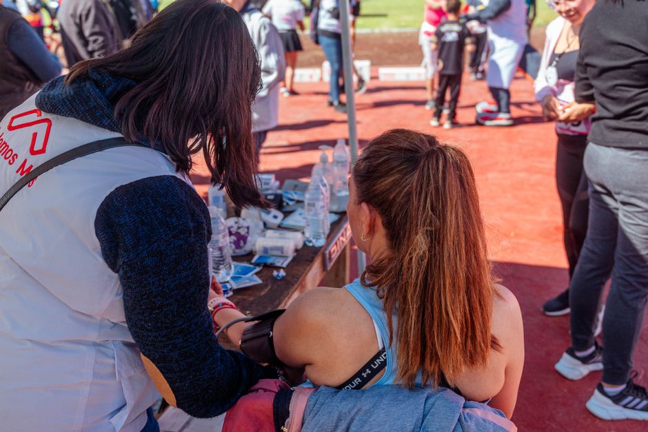 Oferind siguranță la Baia Mare Half Marathon: Voluntarii Serviciului Maltez sunt gata de intervenție