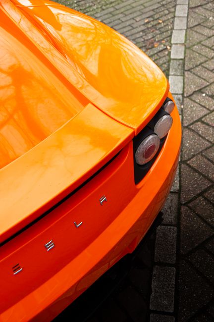 Tesla își dezvăluie noul Roadster după ani de așteptare, cu o surpriză de la SpaceX
