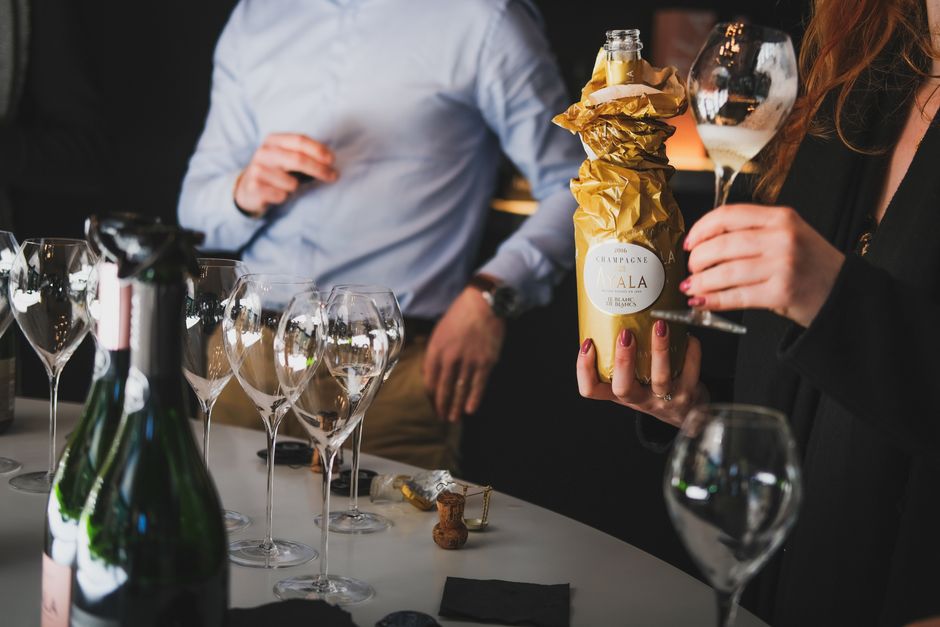 Franța își ajustează limitele de alcool pentru șampanie după o vară record
