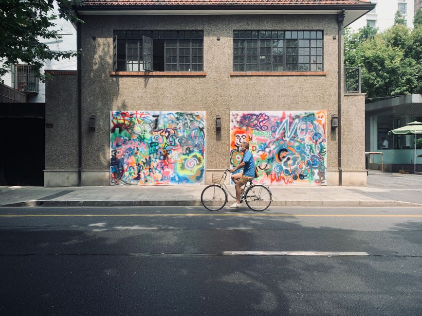 Descoperiți Shanghaiul prin obiectivul unui artist din Timișoara