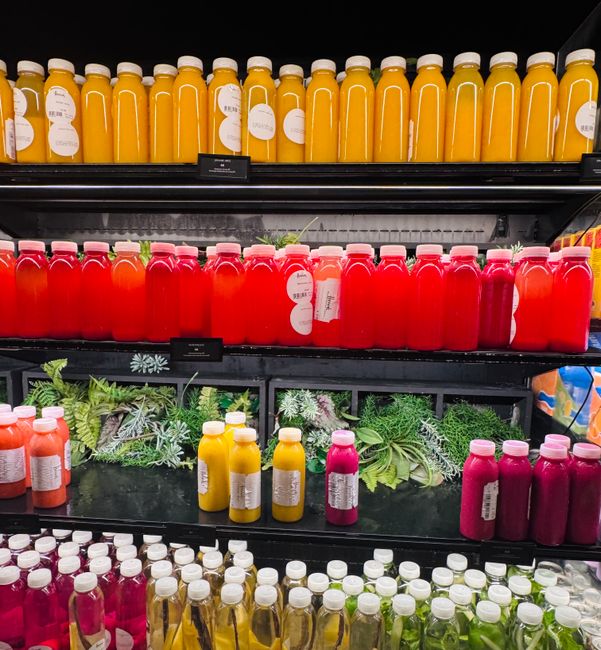 Descoperă băuturi revigorante pentru hidratare și vitamine la La Cocoș