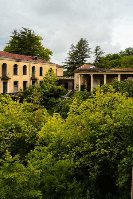 Băile Zalnoc: o destinație balneară uitată, în pragul dispariției