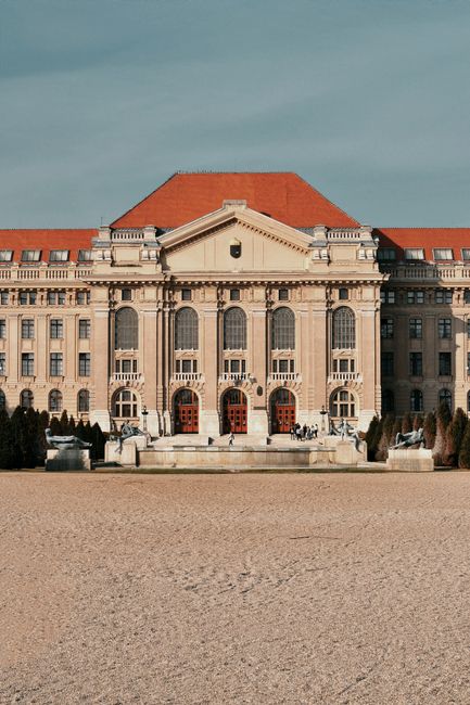 Universitățile din România, în declin: Serbia și Ungaria depășesc performanțele noastre