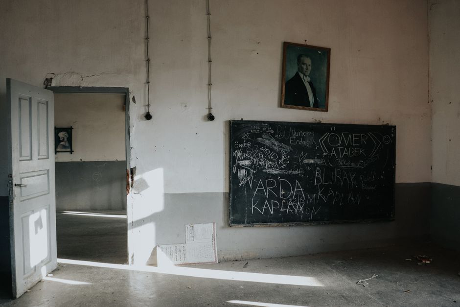 Cifrele secrete ale Securității: 91 de angajați în Vrancea și extinderea supravegherii școlare