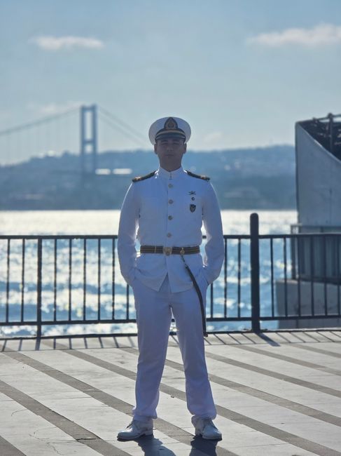 O poveste inspirațională: prima bihoreancă ofițer în Marina Militară Română