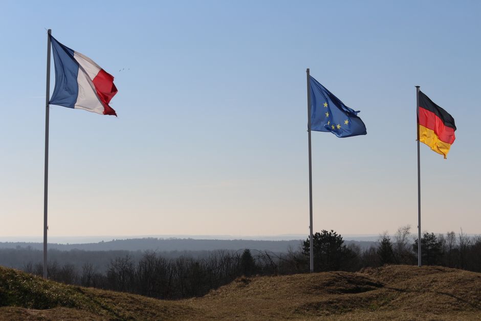 Dezinformarea cu privire la unirea Franței și Germaniei: Ce se ascunde în spatele zvonurilor
