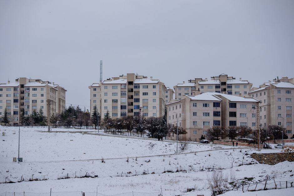 Locatarii din Prundu Bârgăului se confruntă cu lipsa apei calde și a căldurii