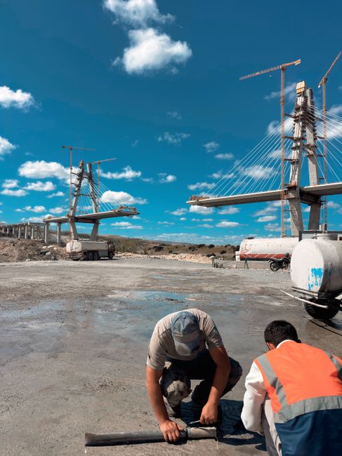 Progrese notabile pe Autostrada Transilvania: 320 de muncitori mobilizați pentru viaducte