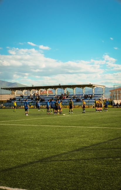 Universitatea Craiova strălucește pe teren, înfrângere drastică pentru FCSB