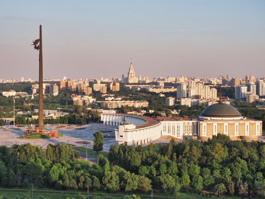 Atac masiv cu drone asupra Moscovei în ziua alegerilor legislative