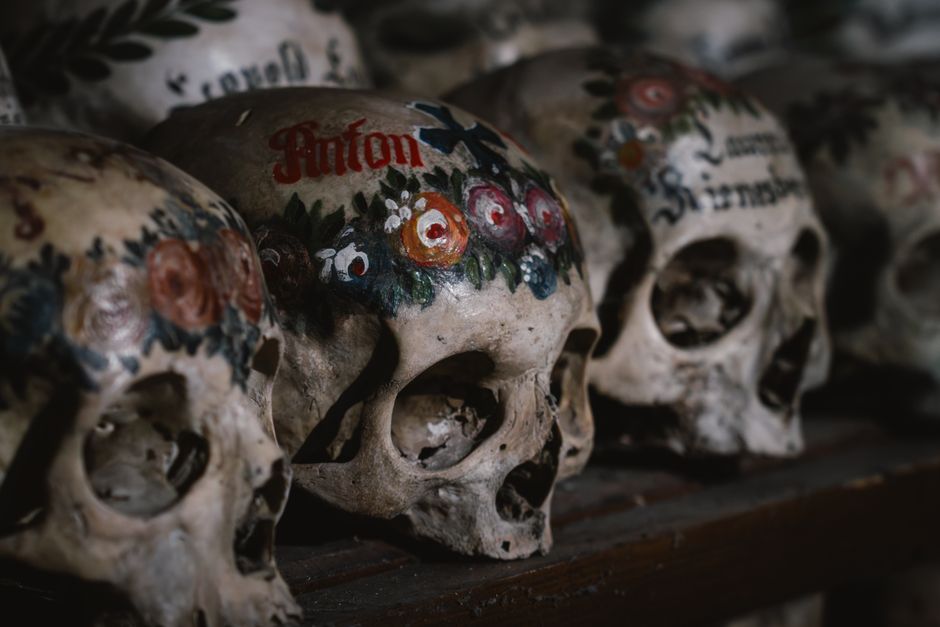 Cimitirul Strehareți: dezvăluiri uluitoare despre osemntele descoperite