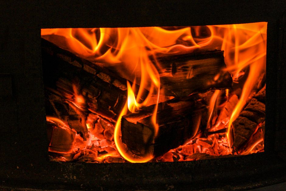 Atenție: iarna aduce riscuri de incendiu din cauza sobelor și aparatelor electrice!
