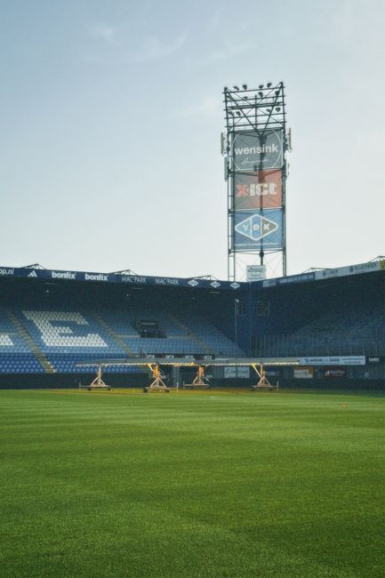 Gazonul de la stadionul „Ilie Oană” reparat cu aproape 200.000 de lei, înlocuirea completă amânată pentru 2027