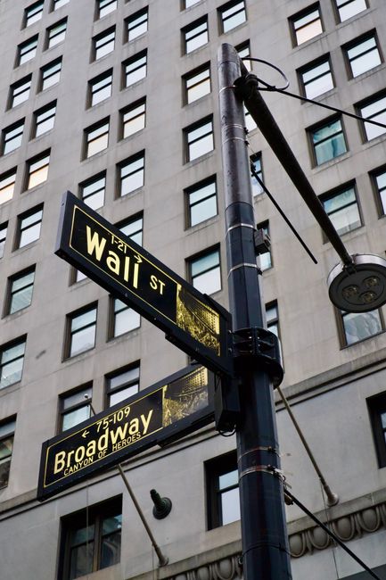 Warren Buffett se retrage: fiul său preia conducerea Berkshire Hathaway la 71 de ani