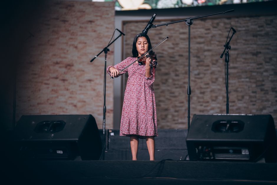 Isabella, fetița prodigioasă din Oradea, câștigă premii internaționale la Belgrad