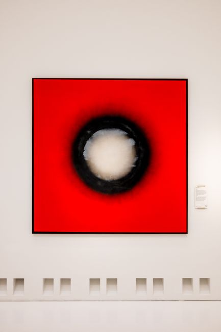 Viorica Ciucanu își prezintă viziunea artistică în expoziția „Cele cinci elemente”
