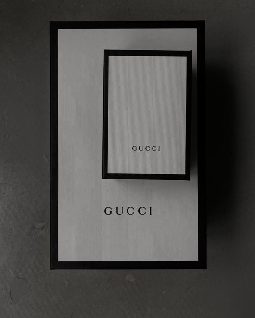 Gucci își redefinește oferta: pantofii sport de lux fabricați în China
