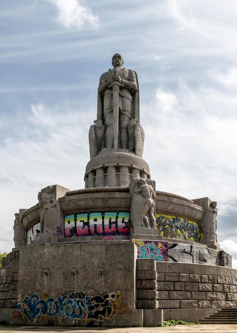 Proiectul memorial din Heidenau stârnește controverse: AfD interzice plăcuțele dedicate victimelor nazismului