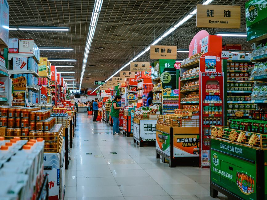 Concediere surprinzătoare: directoarea unui supermarket italian, după 27 de ani, din cauza produselor expirate