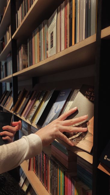 Descoperă poveștile vii la Nocturna Bibliotecilor din Mureș