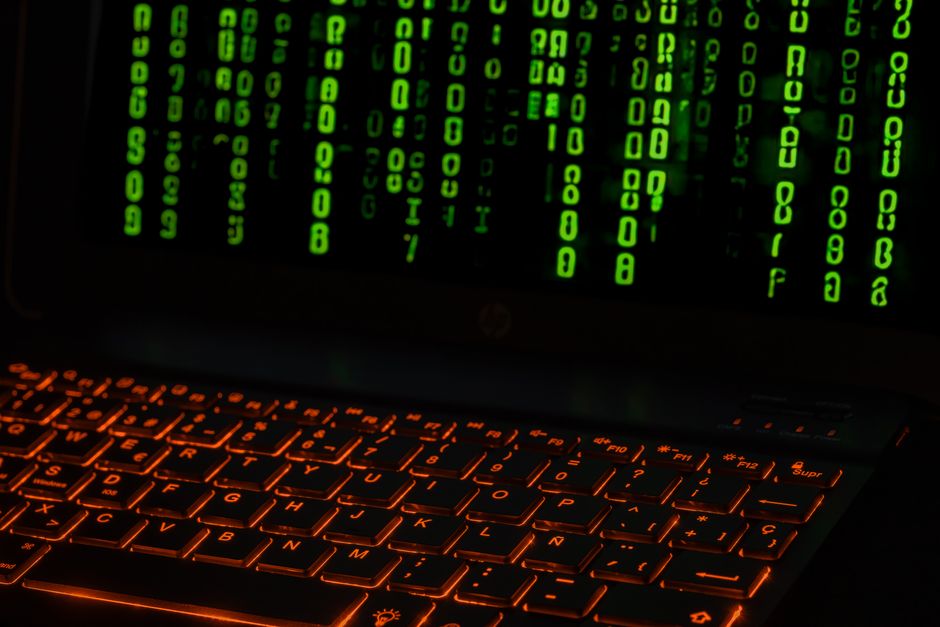 Descoperire alarmantă: o inteligență artificială chineză poate ocoli măsurile de siguranță și discuta subiecte periculoase