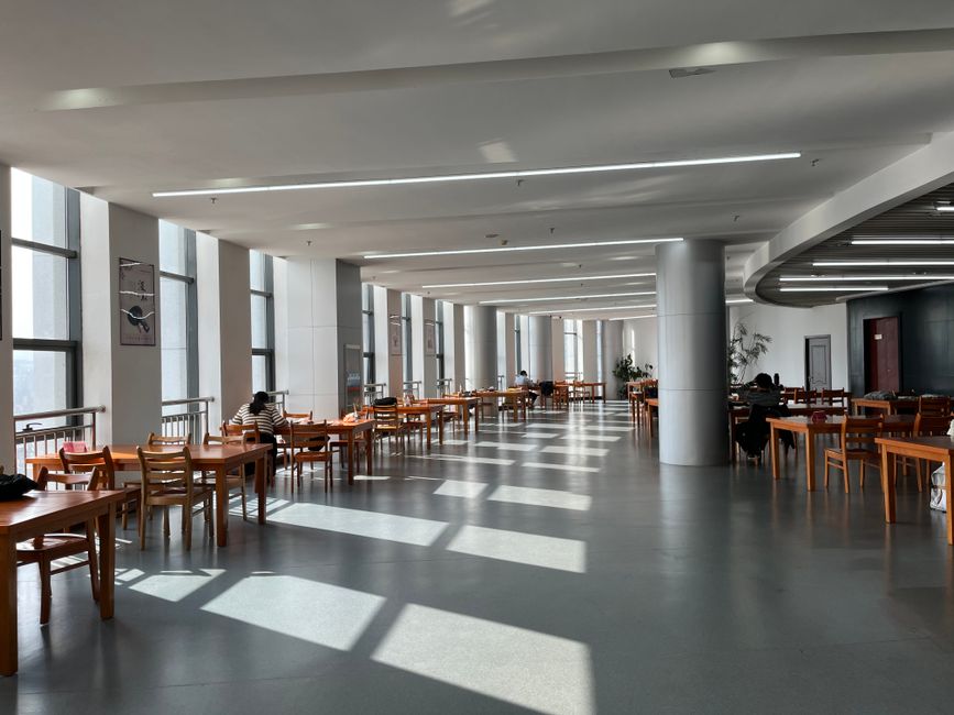 Campusul Universității din Oradea se modernizează: 27,5 milioane de euro pentru cazare și mese