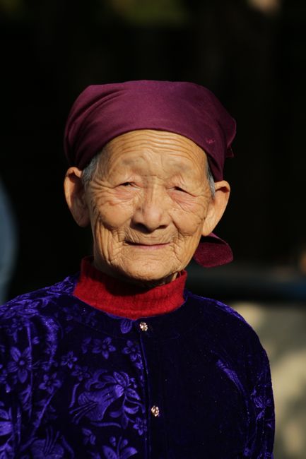 Omagiu seniorilor: învățăturile și valorile unei generații puternice