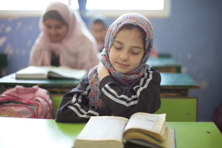 Italia impune noi reguli în școli: interdicția vălului islamic și limitări pentru elevii străini