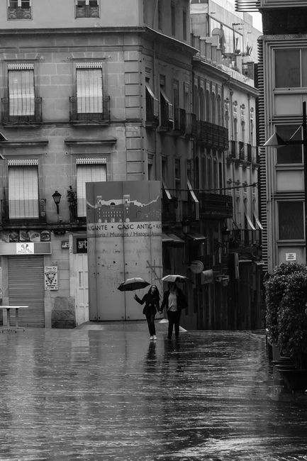 Atenționare meteo pentru românii călătorind în Valencia și Castellón