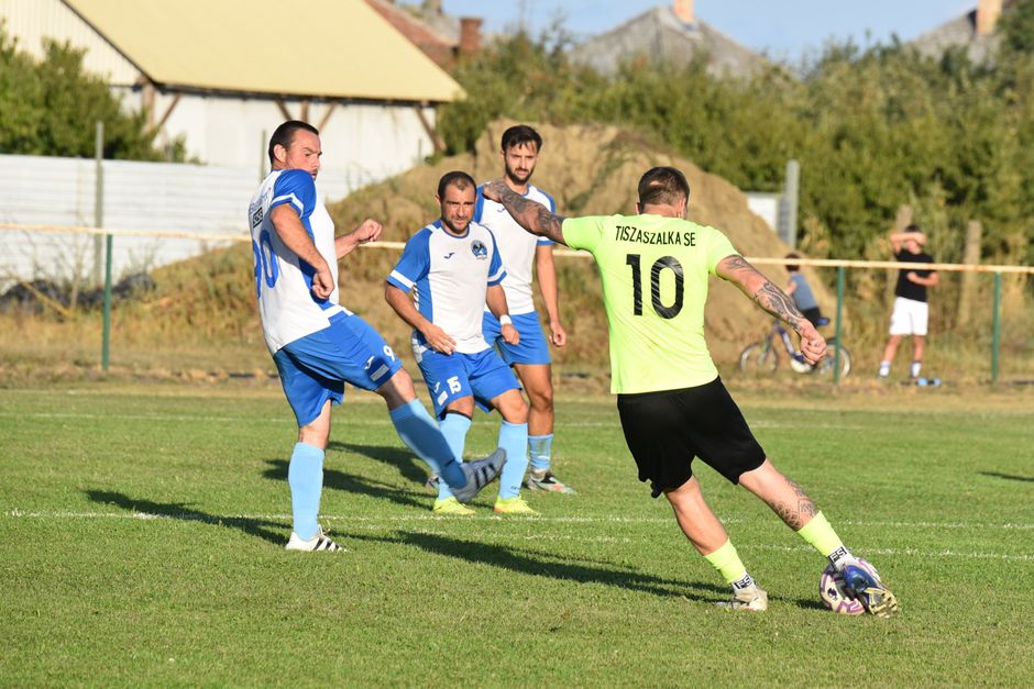 Petrolul Ploiești revine pe teren: programul etapelor 13 și 14 din Superliga