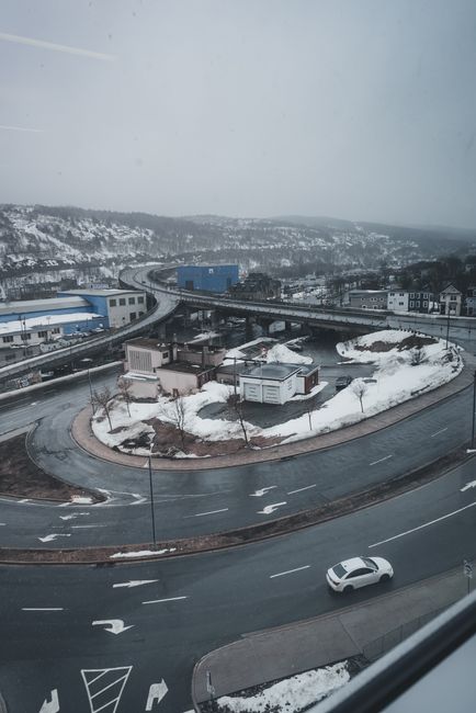 Brașovul și paradoxul sensurilor giratorii: eficiență sau blocaje?