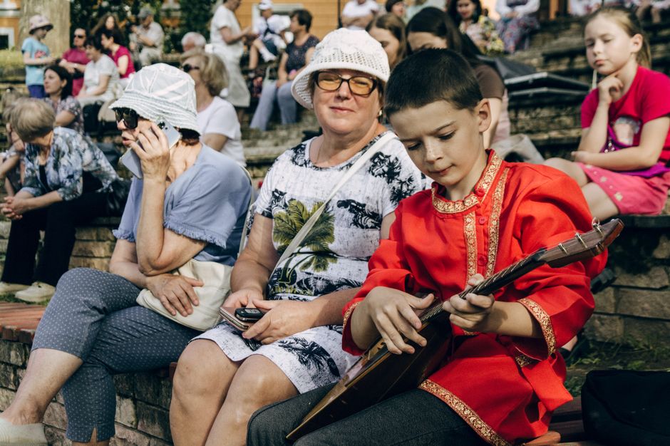 O sărbătoare emoționantă pentru bunici la Târgu Mureș