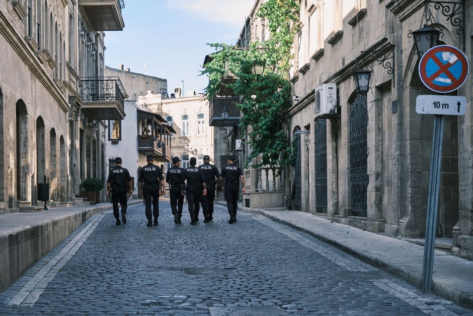 Acțiune amplă a autorităților în București: razii și controale în Centrul Vechi