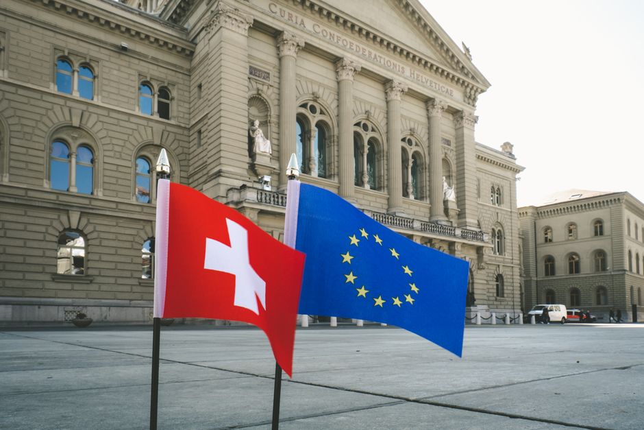 Elveția impune taxe pentru imigranți din UE în fața provocărilor economice
